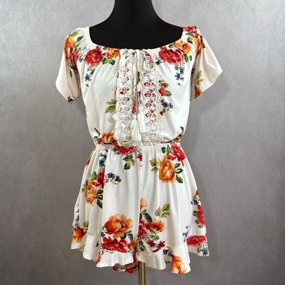 Off-Shoulder Floral Shorts Romper - Picture 5 of 6